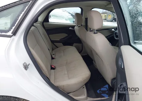 2016 Ford Focus Se z USA, uszkodzony, nr VIN 1FADP3F25GL219249